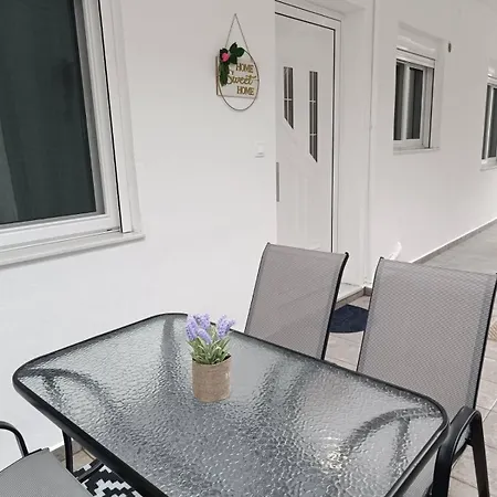 Tatti's Apartman Rhodes City