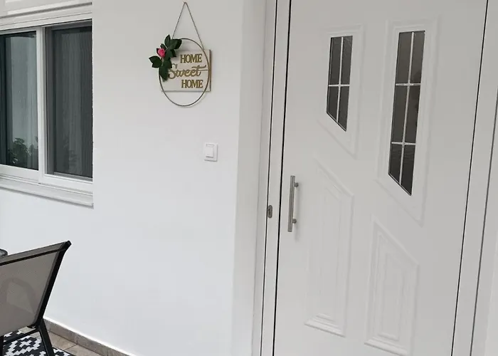 Tatti's * Rhodes City